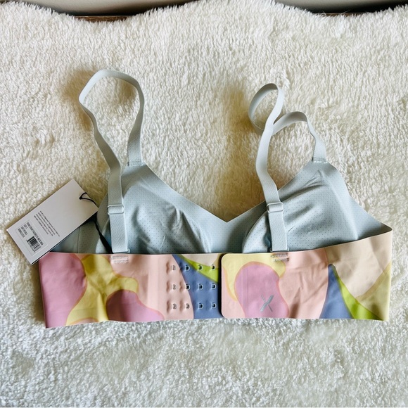 KNIX Thin Strap Padded V-Neck Bra Soft Petals Size 1 - Picture 2 of 5